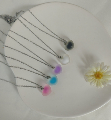 گردنبند دخترانه مدل قلب پاستیلی ( با هدیه 🎁)