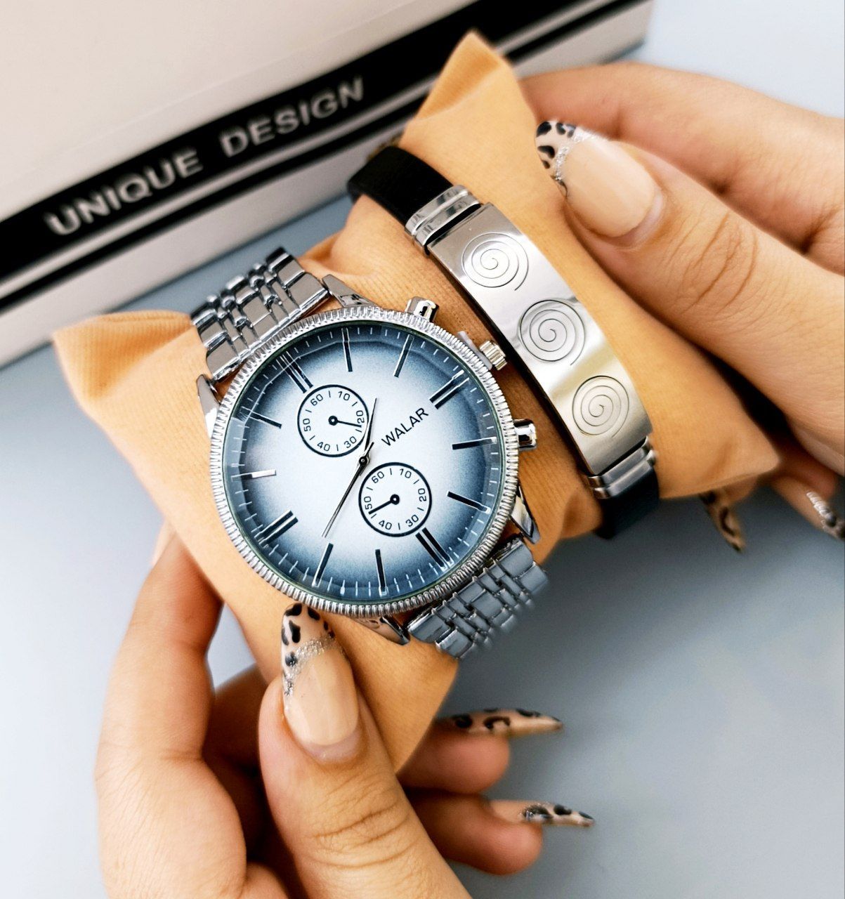 ساعت مچی و دستبند مردانه برند والار
