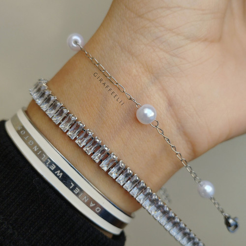 دستبند دخترانه و زنانه مدل مرواریدی ظریف و شیک