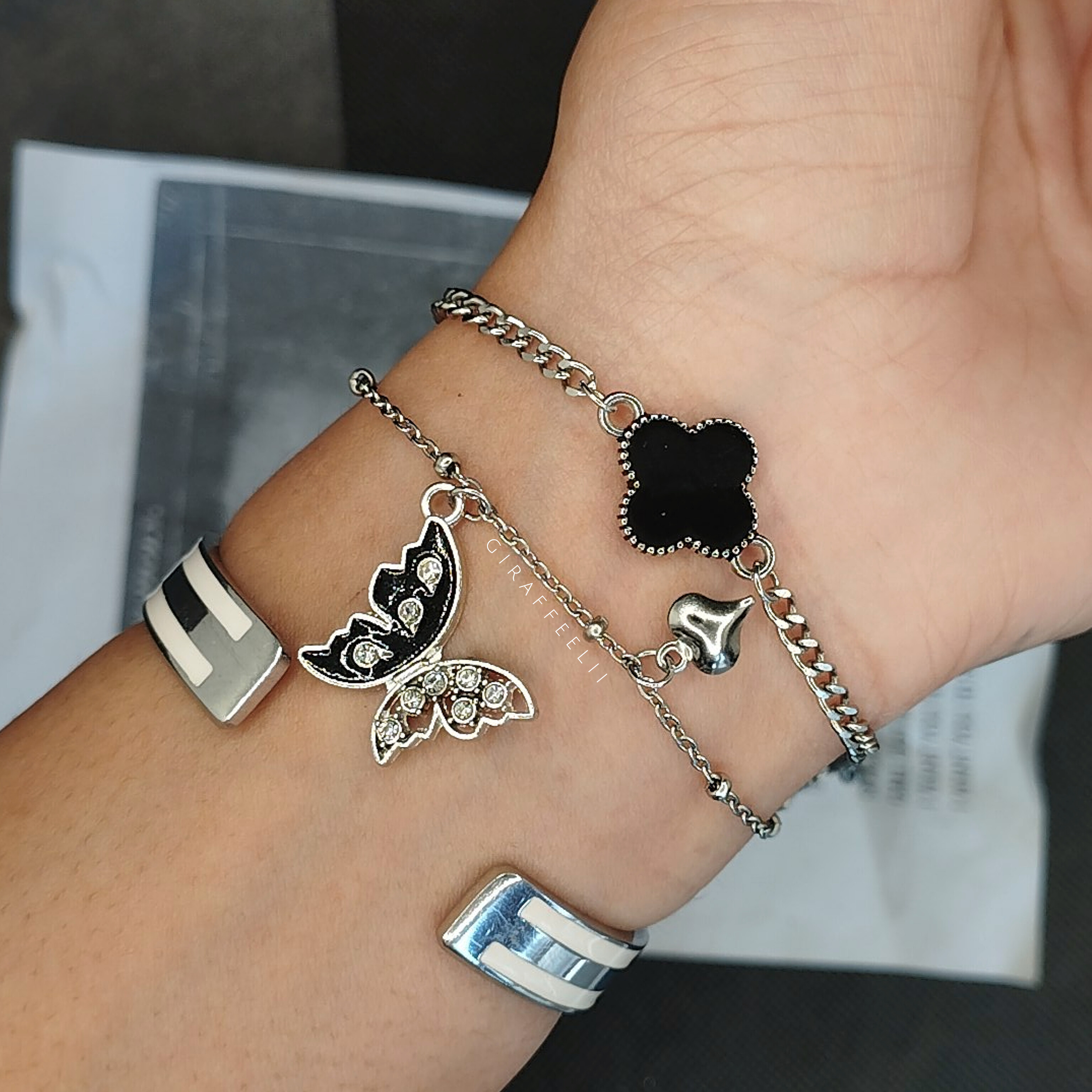 دستبند زنانه / دخترانه ونکلیف و پروانه مدل دولاین