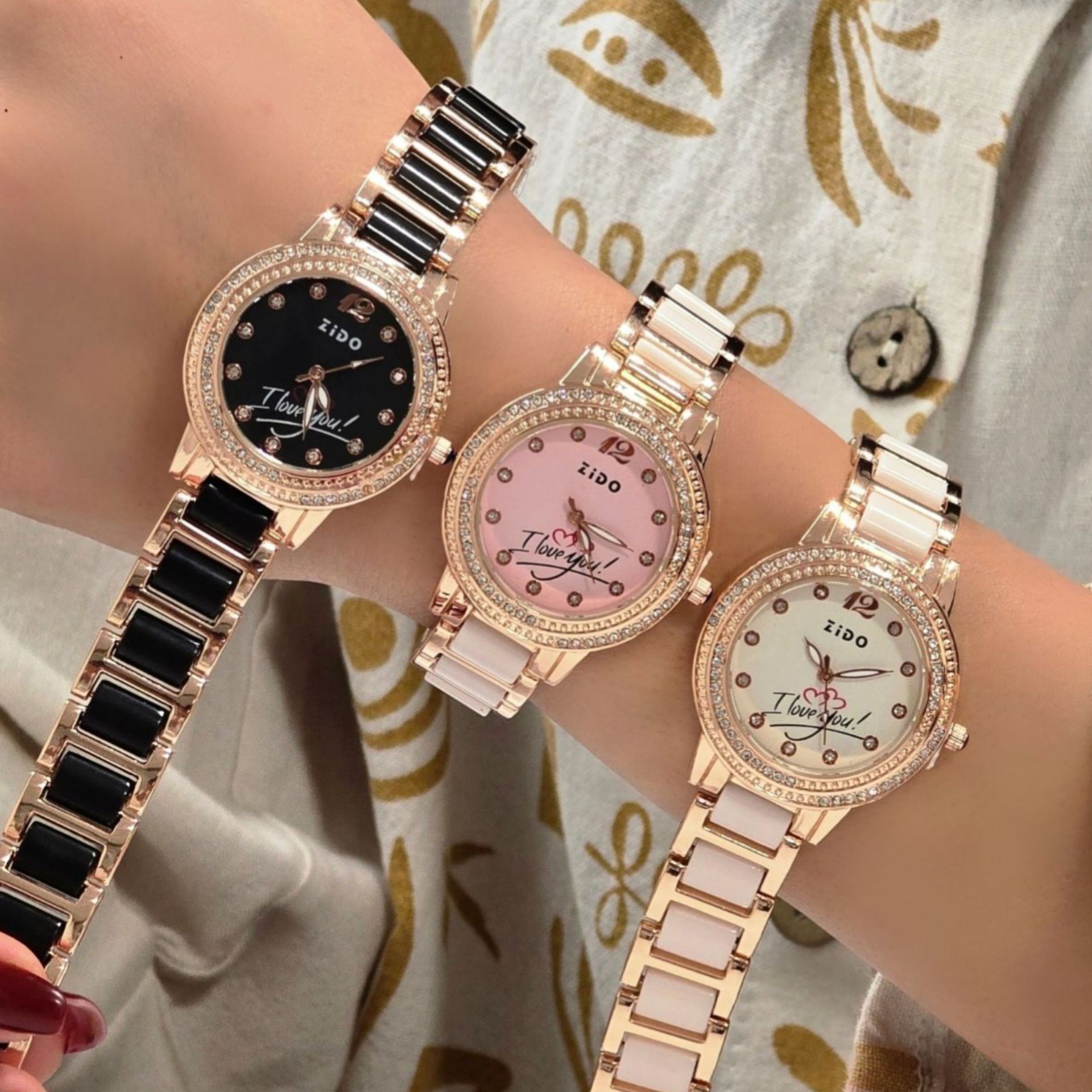 ساعت مچی زنانه zido مدل قاب نگینی