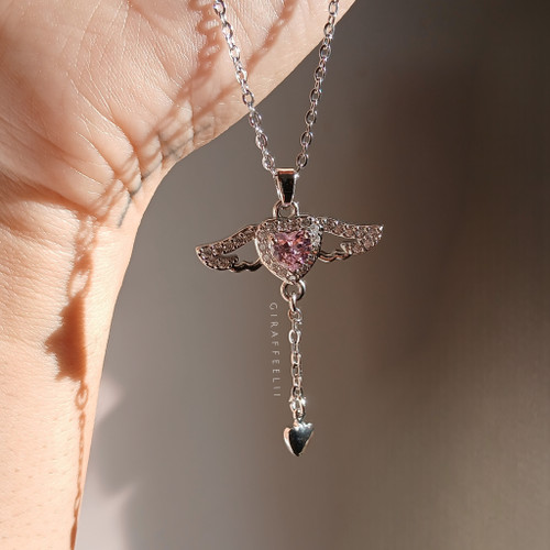 گردنبند دخترانه قلب بالدار سوارسکی