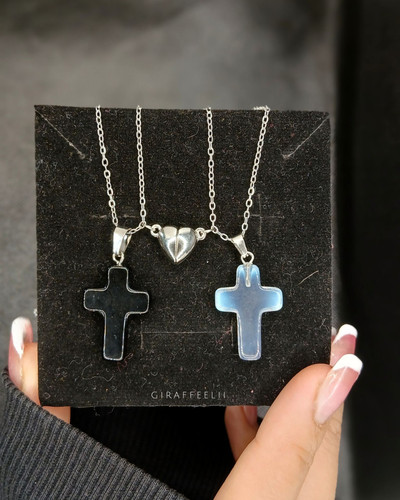 ست گردنبند صلیب با قلب مگنتی