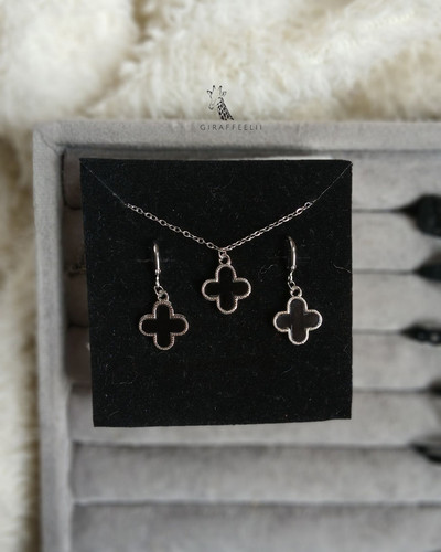 نیم ست ونکلیف مشکی