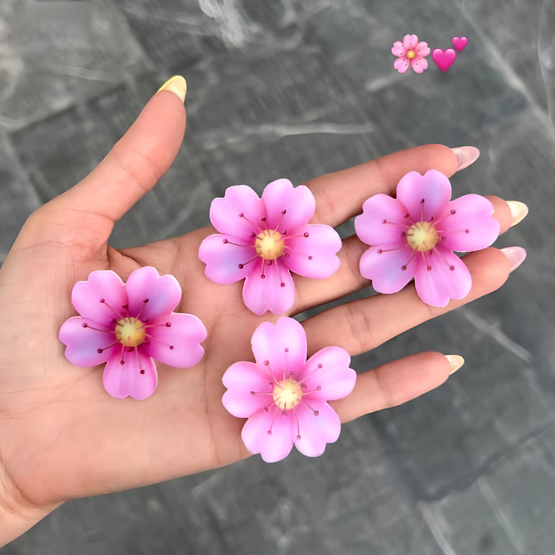 گیره مو دخترانه اموجی شکوفه گیلاس